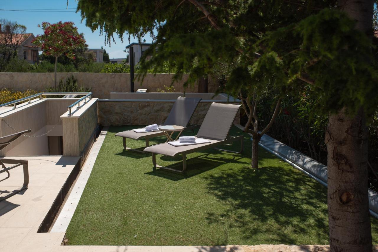 Pool Apartments Galeb Novalja Exterior photo