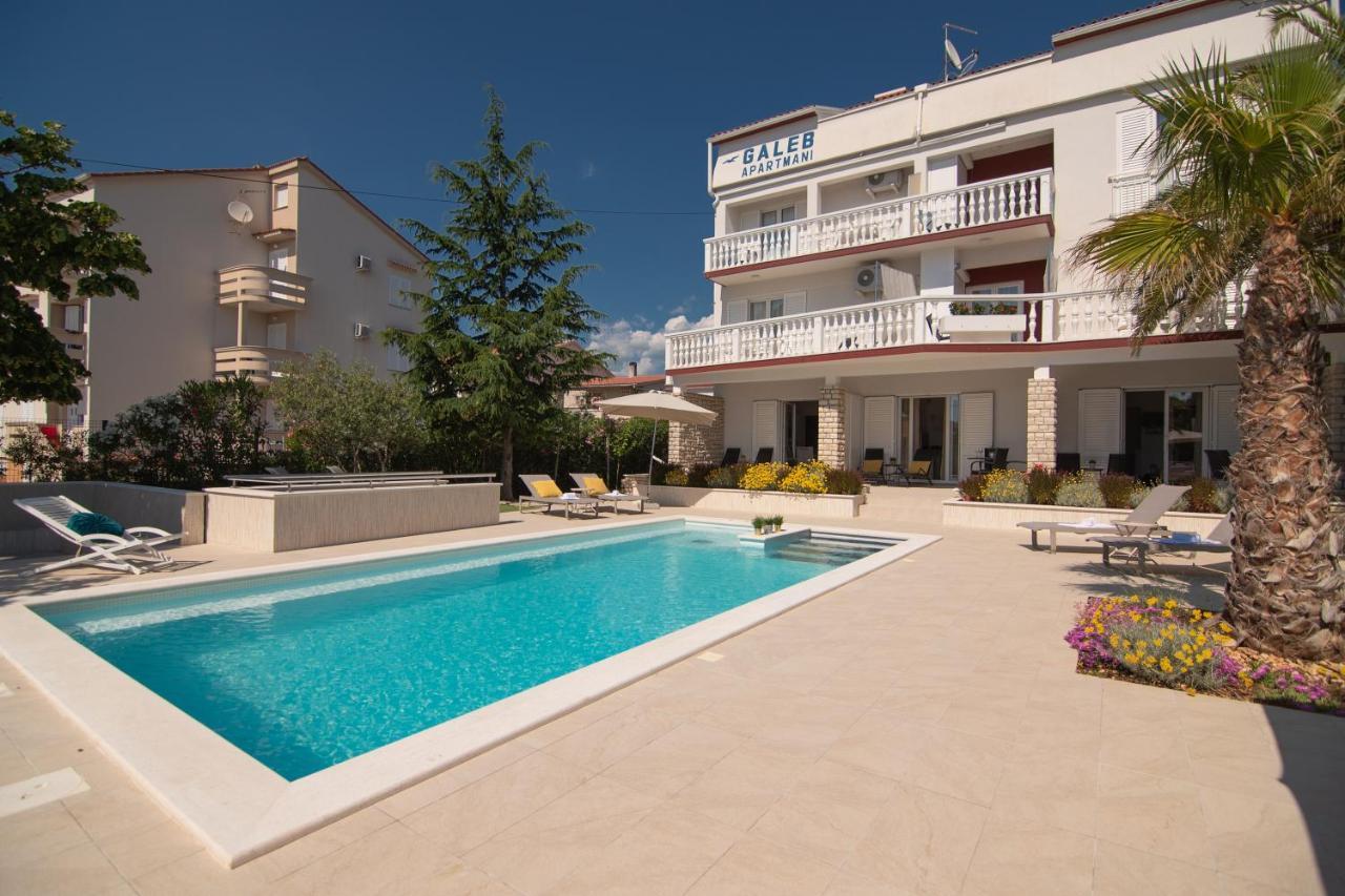 Pool Apartments Galeb Novalja Exterior photo