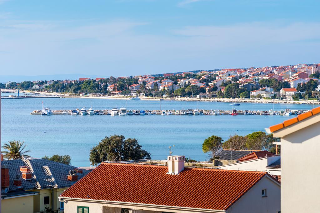 Pool Apartments Galeb Novalja Exterior photo